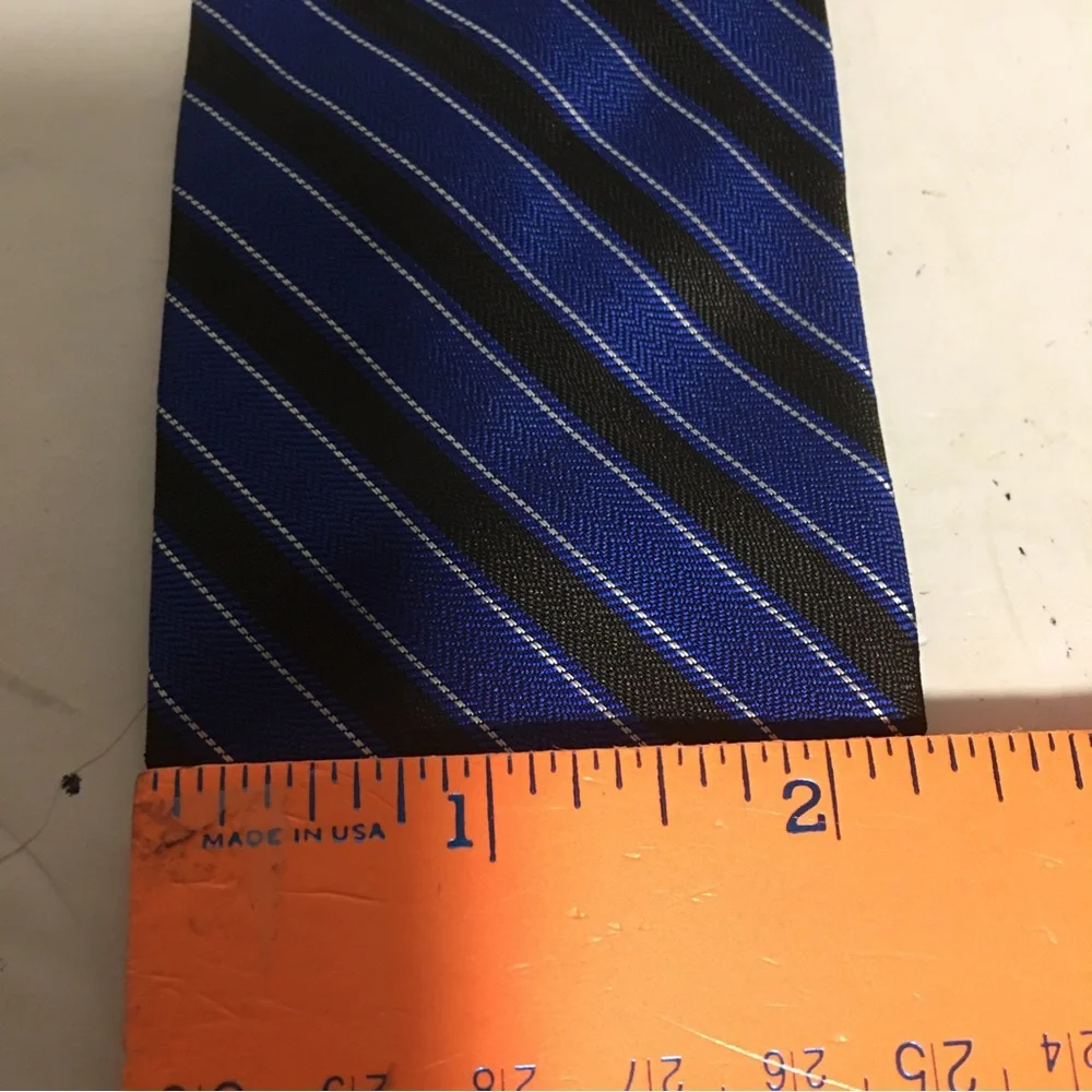 Boys clip on tie 16” blue black & white stripes EUC